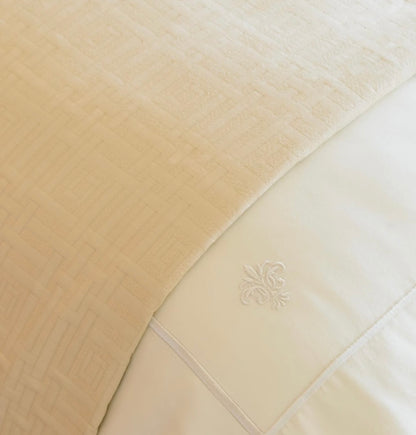 Premium Egyptian Cotton Bedsheet Set – 600 TC