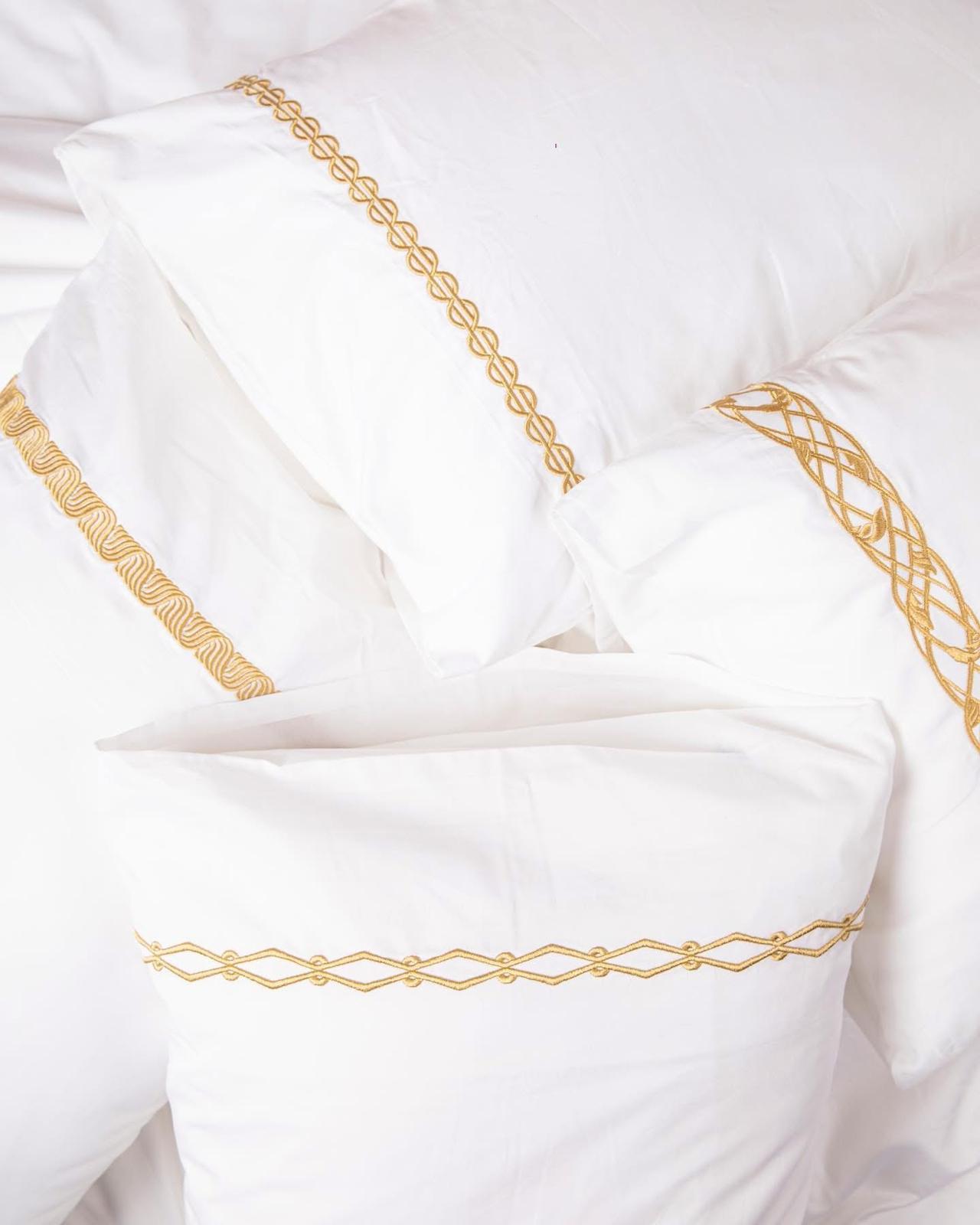 Luxury Egyptian Cotton Bedsheet Set – 1000 TC
